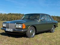Gebraucht Mercedes E230 136 PS (100 kW) 1983 Grün Limousine