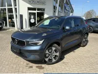 Neu Volvo XC40 Core 163 PS (119 kW) 2026 Blau SUV