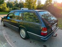 Gebraucht Mercedes E280 142 PS (104 kW) 1995 Grau Kombi