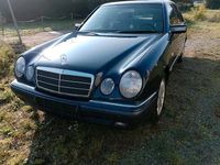 Gebraucht Mercedes E320 224 PS (164 kW) 1998 Blau Limousine