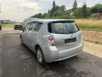 Gebraucht Toyota Verso 132 PS (97 kW) 2011 Silber Van / Kleinbus