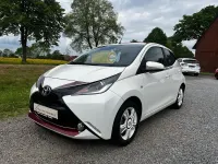 Używany Toyota Aygo 69 KM (50 kW) 2017 Biały Hatchback