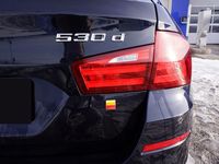 Gebraucht BMW 530 Sport Line 258 PS (189 kW) 2013 Schwarz metallic Kombi