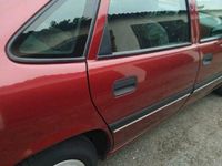 Gebraucht Opel Vectra 90 PS (66 kW) 1994 Rot Limousine