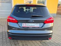 Gebraucht Ford Focus Titanium 125 PS (91 kW) 2018 Grau Kombi