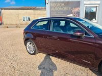 Gebraucht Audi A3 Ambiente 125 PS (91 kW) 2015 Violet Limousine