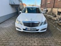 Gebraucht Mercedes E250 Avantgarde 204 PS (150 kW) 2012 Weiß Kombi