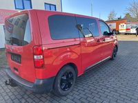 Gebraucht Opel Vivaro 144 PS (105 kW) 2021 Fire red(126p)flame red ra3000 Van / Kleinbus