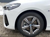 Gebraucht BMW 223 Active Tourer M Sport 204 PS (150 kW) 2025 Weiß Van / Kleinbus
