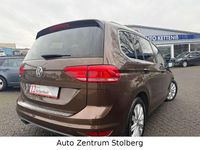 Gebraucht VW Touran Highline 150 PS (110 kW) 2017 Braun Van / Kleinbus