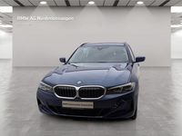 Gebraucht BMW 330e 184 PS (135 kW) 2023 Blau Kombi