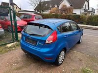 Gebraucht Ford Fiesta Trend 60 PS (44 kW) 2013 Blau Limousine