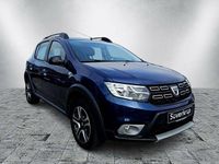 Gebraucht Dacia Sandero Celebration 90 PS (66 kW) 2018 Blau Kleinwagen