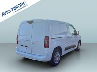 Używany Opel Combo Edition 131 KM (96 kW) 2022 Biały Minivan