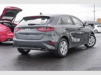 Neu Kia Ceed Vision 140 PS (102 kW) 2026 Grau pentametal metallic Kleinwagen