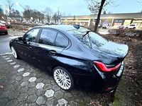 Gebraucht BMW 330e Advantage 184 PS (135 kW) 2019 Schwarz Limousine