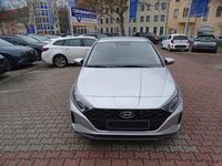 Gebraucht Hyundai i20 Trend 101 PS (74 kW) 2022 Silber Limousine