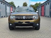 Gebraucht Dacia Duster Lauréate 114 PS (83 kW) 2016 Grün SUV