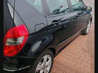 Gebraucht Mercedes A180 109 PS (80 kW) 2012 Schwarz Kleinwagen
