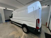 Gebraucht Ford Transit 131 PS (96 kW) 2018 Weiß Van / Kleinbus