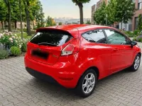 Gebraucht Ford Fiesta 80 PS (58 kW) 2014 Rot Kleinwagen