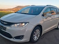 Gebraucht Chrysler Pacifica 291 PS (214 kW) 2017 Beige Van / Kleinbus