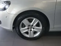 Gebraucht VW Golf VI Comfortline 122 PS (89 kW) 2010 Silver leaf metallic Kleinwagen