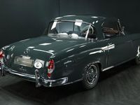 Gebraucht Mercedes 220 SE 120 PS (88 kW) 1960 Grau Coupé