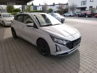 Gebraucht Hyundai i20 101 PS (74 kW) 2024 Grau Kleinwagen