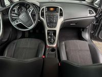 Gebraucht Opel Astra Selection 75 PS (55 kW) 2012 Limousine