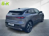 Gebraucht Renault Megane E-Tech Komfort 160 kW (218 PS) 2024 Dolomitgrau, dach in black pearlschwarz (grau) Limousine
