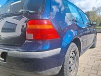 Gebraucht VW Golf IV 75 PS (55 kW) 2001 Blau Kleinwagen