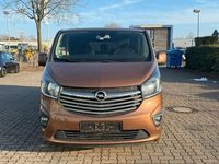 Gebraucht Opel Vivaro 145 PS (106 kW) 2017 Braun Van / Kleinbus