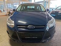 Gebraucht Ford Focus Ambiente 101 PS (74 kW) 2014 Blazerblau Kombi