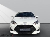Gebraucht Toyota Yaris Comfort 72 PS (52 kW) 2023 Weiss Kleinwagen