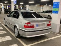 Gebraucht BMW 320 170 PS (125 kW) 2002 Silber Limousine