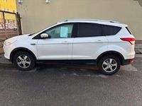 Gebraucht Ford Kuga Individual 150 PS (110 kW) 2015 Weiß SUV