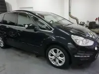 Gebraucht Ford S-MAX Titanium 140 PS (102 kW) 2014 Schwarz Van / Kleinbus
