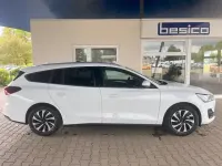Neu Ford Focus Titanium 125 PS (91 kW) 2025 Frostweiß (weiss) Kombi