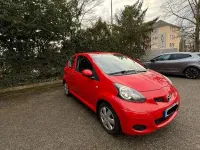 Gebraucht Toyota Aygo City 68 PS (50 kW) 2011 Rot Kleinwagen