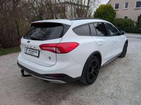 Gebraucht Ford Focus Active 125 PS (91 kW) 2019 Frostweiß Kombi