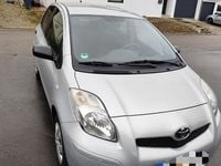 Gebraucht Toyota Yaris Cool 69 PS (50 kW) 2010 Silber Kleinwagen