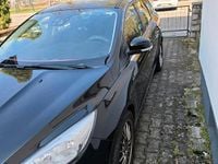Gebraucht Ford Focus 105 PS (77 kW) 2015 Schwarz Kombi