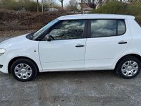 Gebraucht Skoda Fabia Active 60 PS (44 kW) 2014 Weiß Kleinwagen