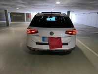 Gebraucht VW Passat Alltrack 190 PS (139 kW) 2017 Weiß Kombi