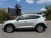 Gebraucht Hyundai Tucson 132 PS (97 kW) 2015 Silber SUV