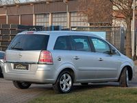Gebraucht Opel Zafira Edition 140 PS (102 kW) 2007 Silber Van / Kleinbus