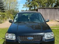 Second-hand Ford Maverick 200 CP (147 kW) 2006 Negru SUV