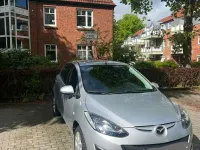 Gebraucht Mazda 2 Center-Line 84 PS (61 kW) 2011 Silber Kleinwagen