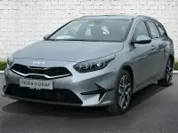 Käytetty Kia Ceed 140 HP (102 kW) 2025 Hopea Viistoperä
